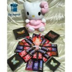 The Perfect Pair of Love – Hello Kitty with Chocolate Explosion Box